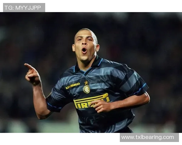 足球历史传奇球星推荐与经典瞬间回顾